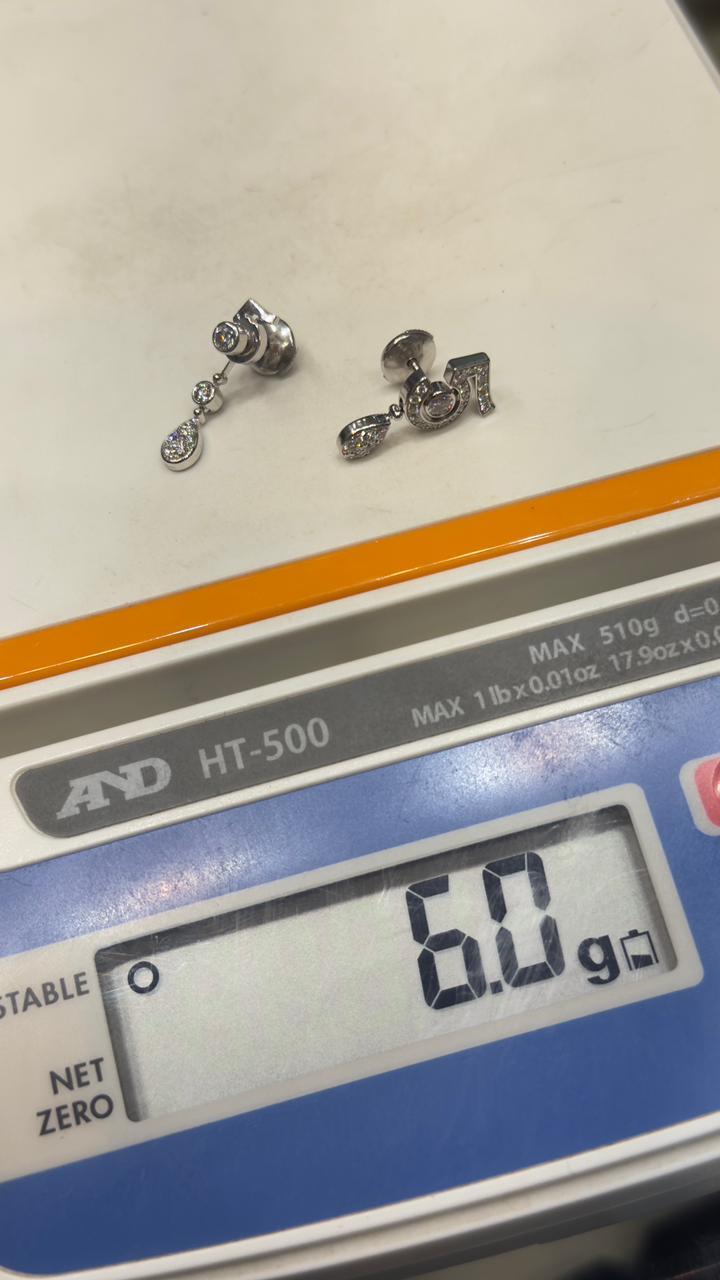 حلق شانيل الماس اصلي ذهب ابيض B89257 